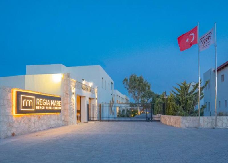 REGIA MARE BEACH HOTEL