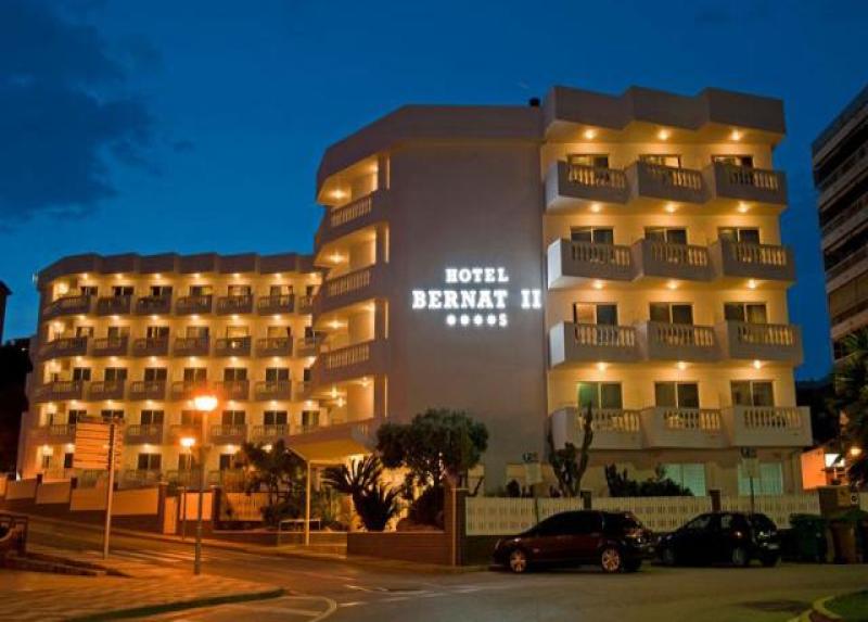 BERNAT II Hotel