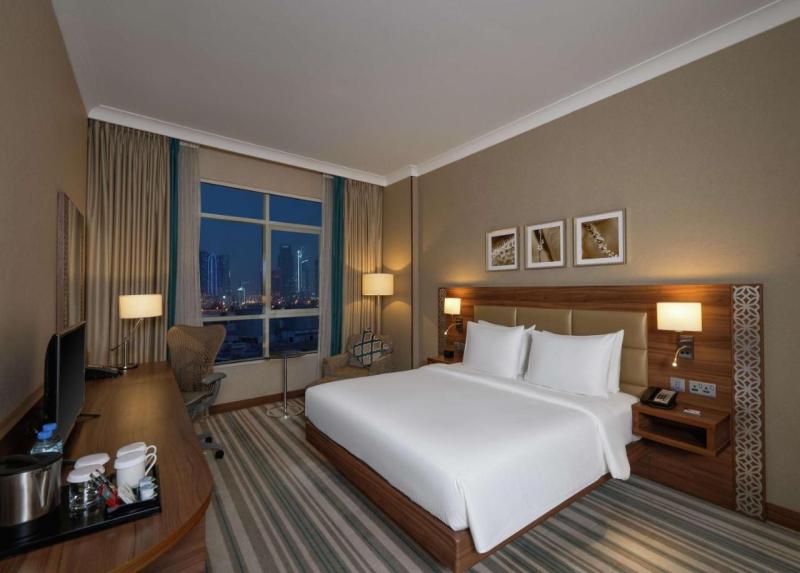 HILTON GARDEN INN DUBAI AL MINA HOTEL