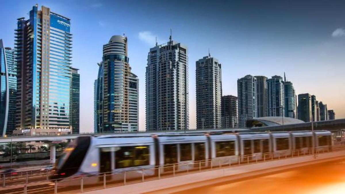hotel pullman jumeirah lake towers