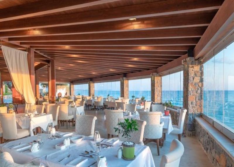 IKAROS BEACH LUXURY RESORT HOTEL